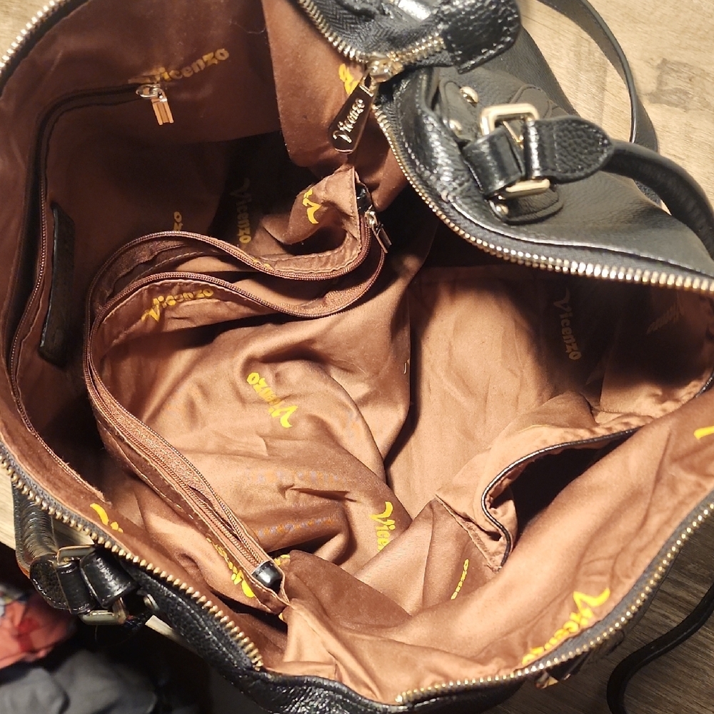 Vicenzo Black Genuine Leather Slouchy Shoulder Bag with Strap - Picture 7 of 16